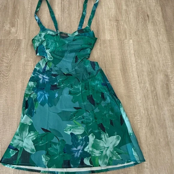 Hello Molly Mini Dress - Picture 5 of 10